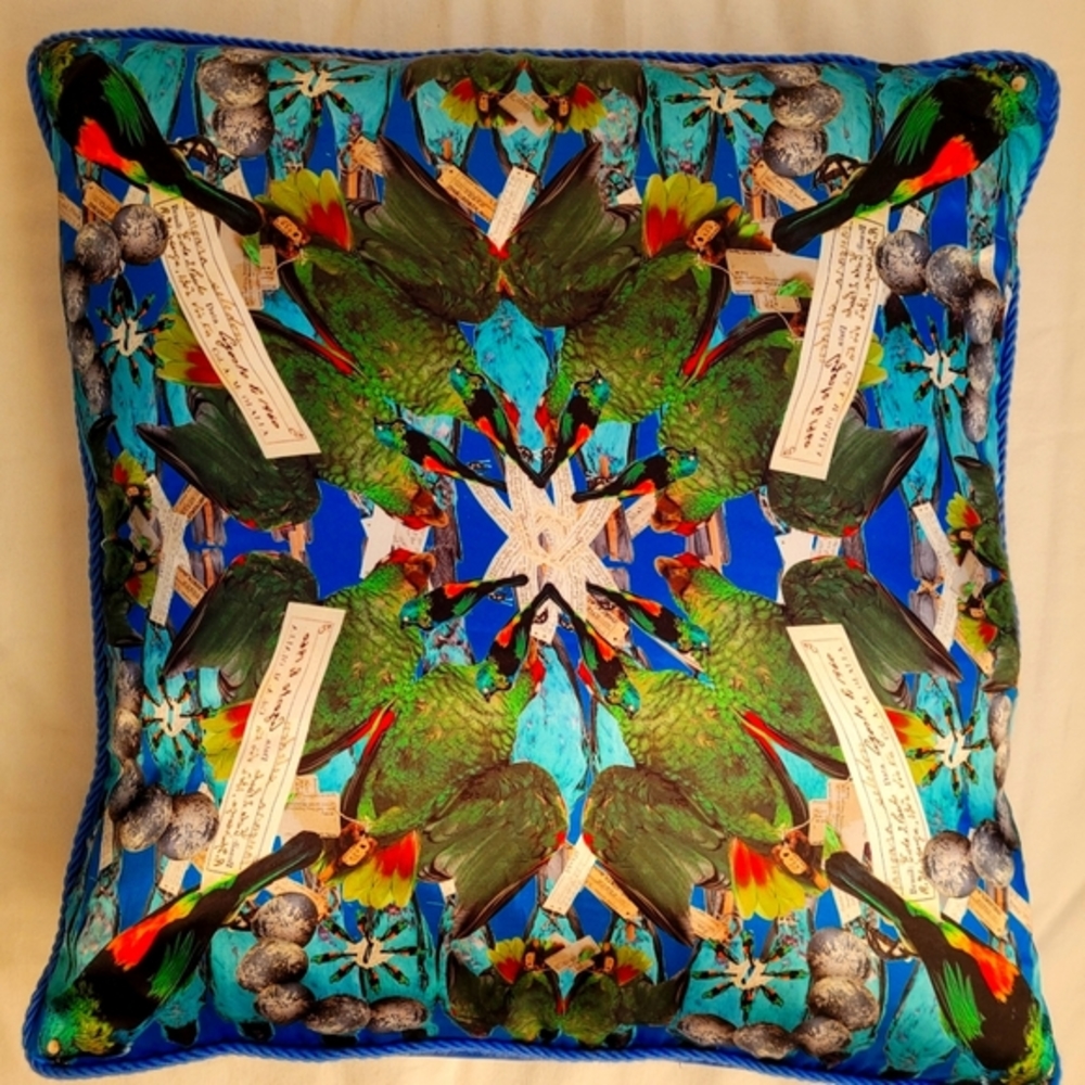 🌞🎁Original Art Velvet & Silk Custom Pillow Cover. Kaleidoscope of Birds